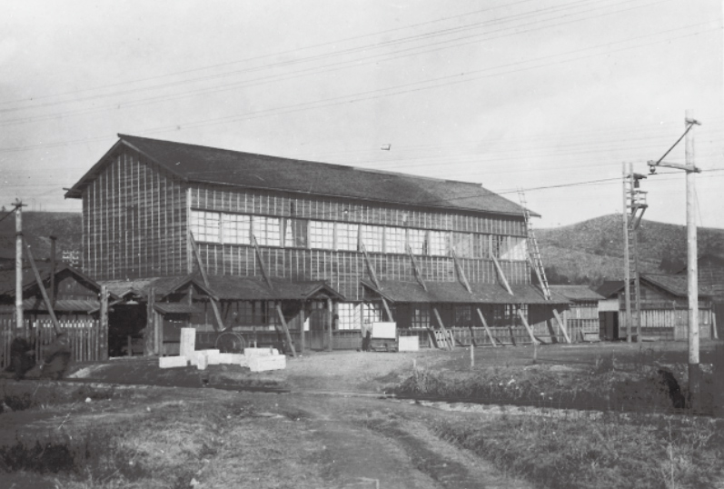 5HP electric motor completed at repair shop in Kuhara Mining's Hitachi Mine. New factory built in Miyata Shibauchi, Hitachi Village and Hitachi is founded.